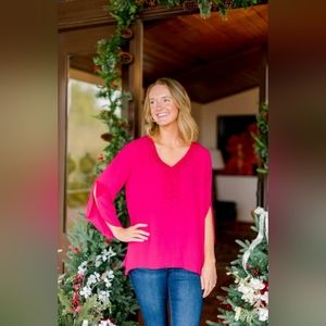 Pioneer Woman Beautiful Flowing top made of soft Polyester material.